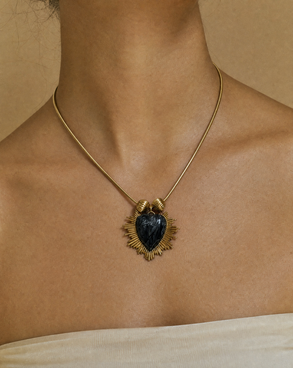 CŒUR RADIEUX, collier – vue 3