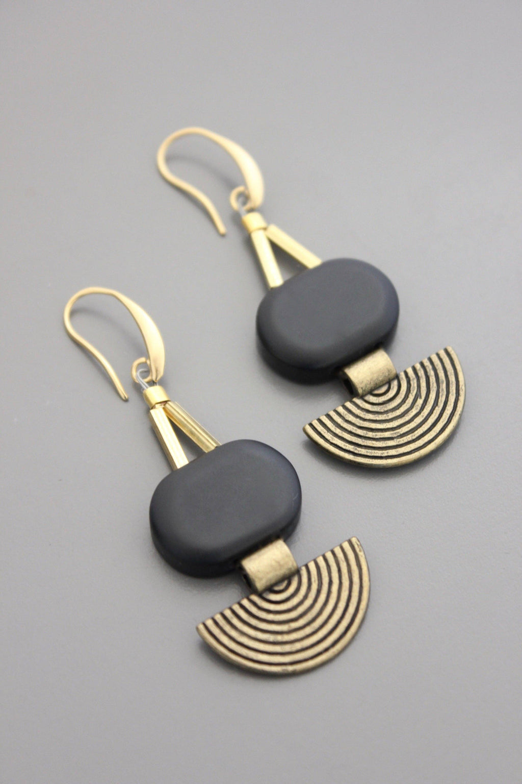 NOIR ABSOLU, boucles d’oreilles – vue 3