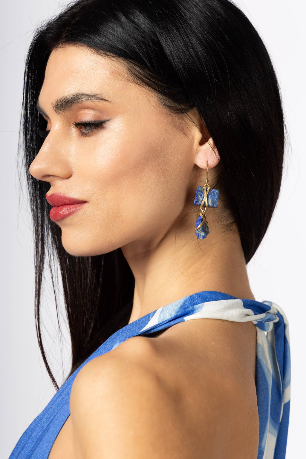 Boucles d’oreilles organiques à étages — Lapis et or