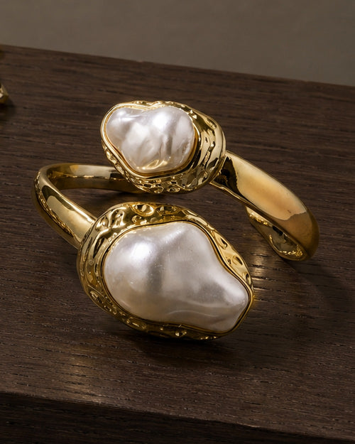 Manchette BAROQUE dorée à deux perles baroques – Mad About