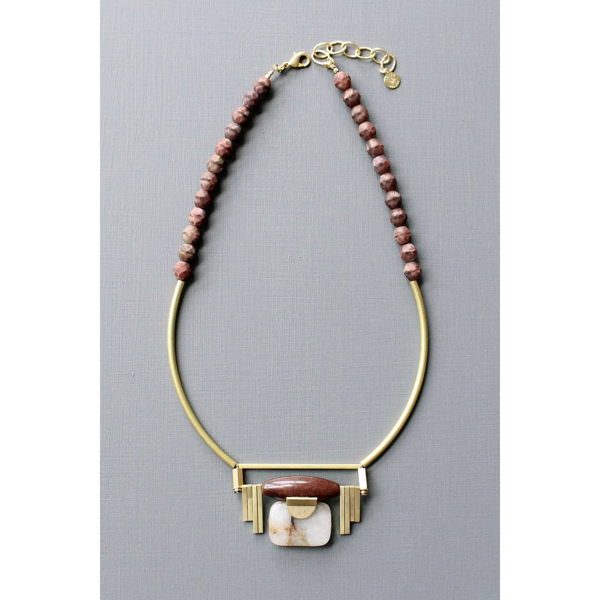 Collier GRENAT en verre, jaspe et agate, photographie fournisseur 1