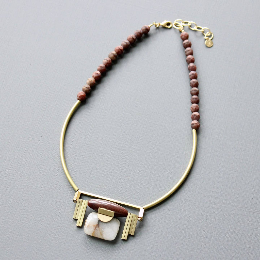 Collier GRENAT en verre, jaspe et agate, photographie fournisseur 3