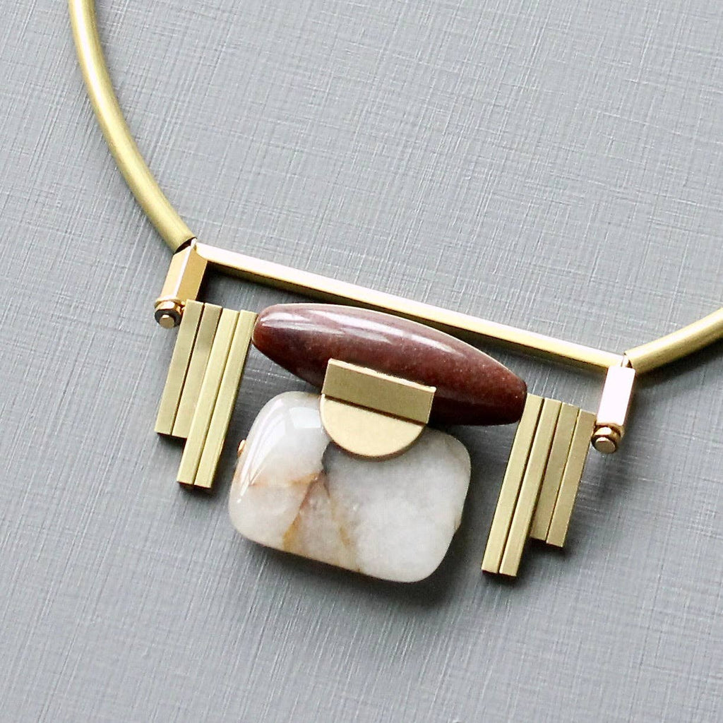 Collier GRENAT en verre, jaspe et agate, photographie fournisseur 4