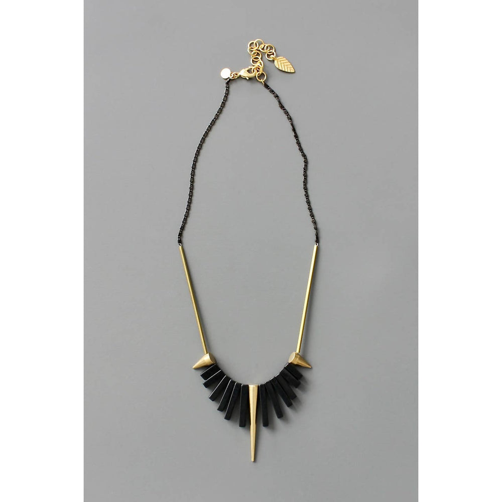 Collier ONYX en agate noire et laiton, photographie fournisseur 1