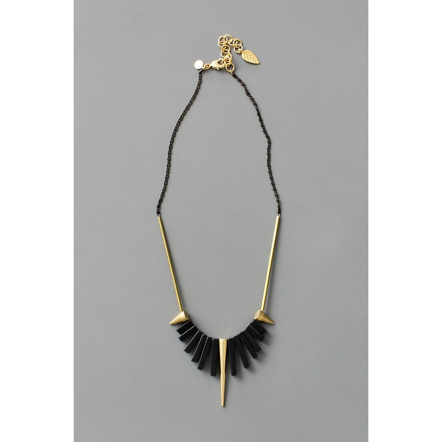 Collier ONYX en agate noire et laiton, photographie fournisseur 1