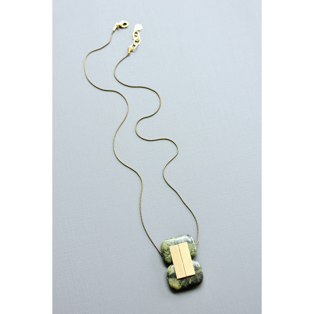 Collier VERTIGE en jaspe vert, photographie fournisseur 3